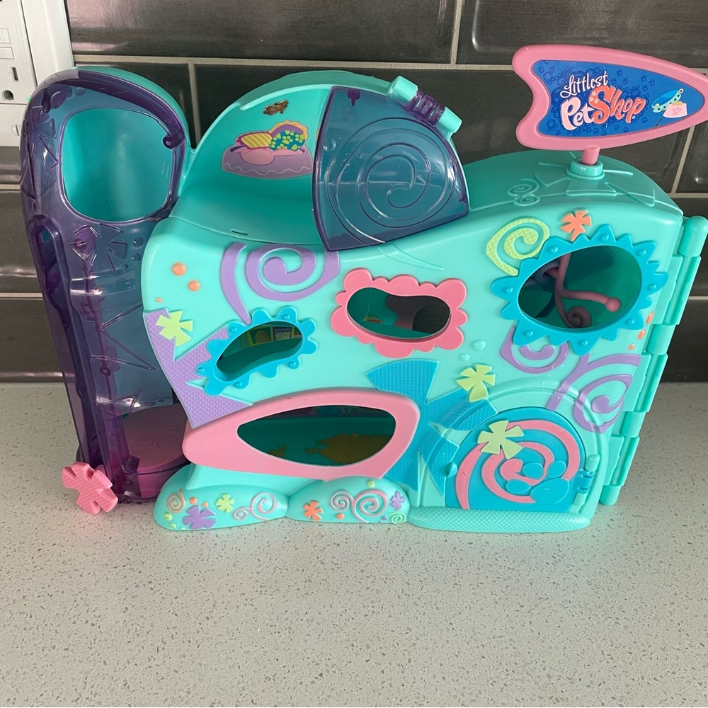 Littlest Pet Shop Playful Paws Pet Playset